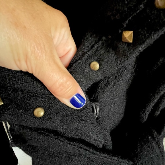 Sweater jacket. Never worn. - Picture 3 of 7